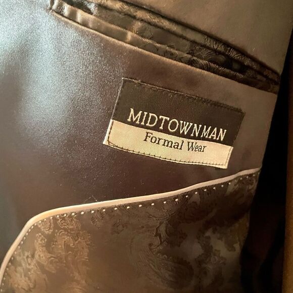 BLACK ONE BUTTON TUXEDO BY MIDTOWN MAN DIZE 46L EUC - Picture 5 of 12